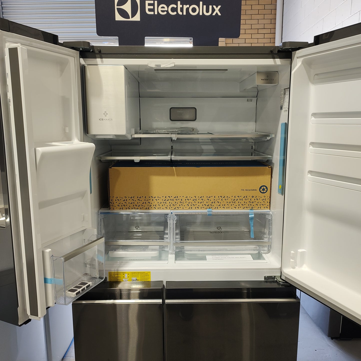 Electrolux 609L UltimateTaste French Door Fridge with Ice and Water Dispenser EQE6870BA