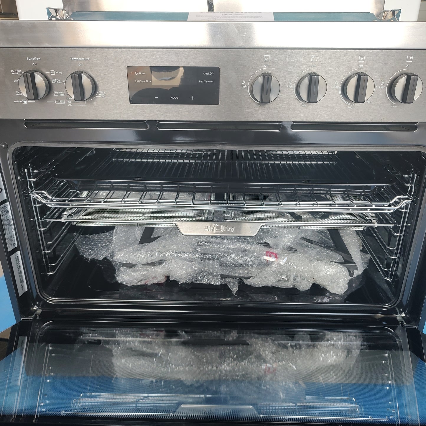 Westinghouse 90cm Freestanding Dual Fuel Oven with AirFry WFE916DSD