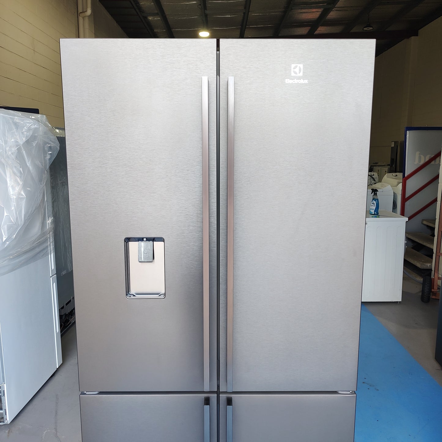 Electrolux 562L UltimateTaste 700 Plumbed French Door Refrigerator Black EQE5657BA