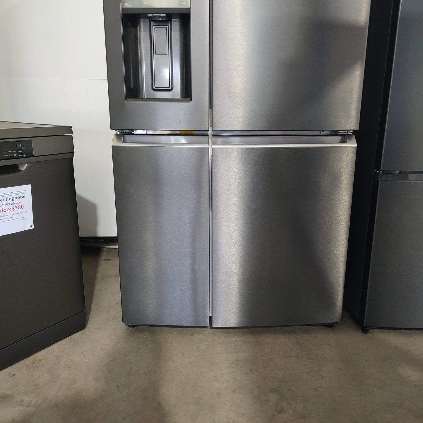 Westinghouse 609L Dark Stainless Steel French Door Frost Free Fridge WQE6870BA